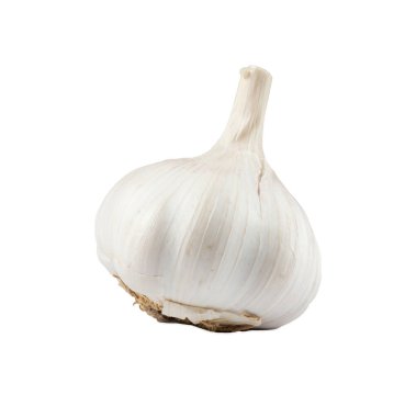 Sarımsak beyaz arka planda izole edilmiş.