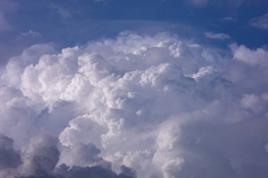 Güzel bulut yağmurdan önce