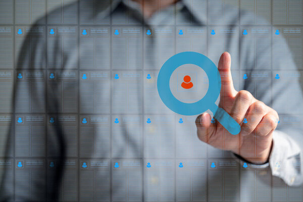 На экране всплывает значок поиска новой работы. 