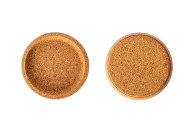 Beyaz zemin üzerinde 45 Mp 'lik yüksek çözünürlüklü kamera ile çekilmiş bir mantar altlık fotoğrafı..