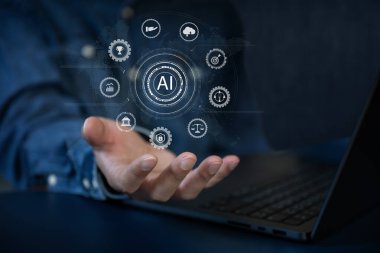 İş adamı yapay zeka kullanır. İş hayatında yapay zeka kullanır..