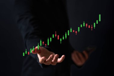 Yüzen ikona sahip iş adamı yatırım stoğunda artış gösteriyor