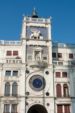 St. Marco Meydanı 'ndaki saat kulesi Venedik, İtalya