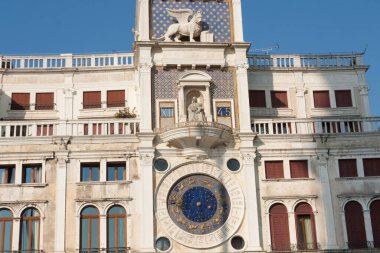 St. Marco Meydanı 'ndaki saat kulesi Venedik, İtalya