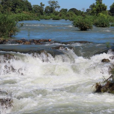 Kamboçya 'daki Kho Khon adasında, Mekong Nehri' ndeki 3000 adanın bir parçası.