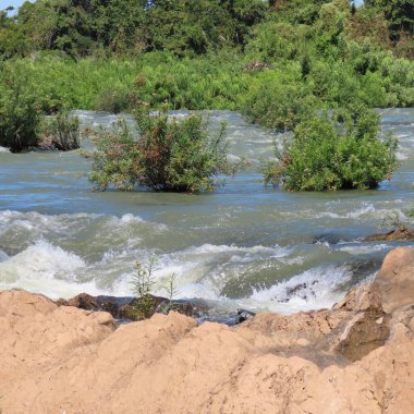 Kamboçya 'daki Kho Khon adasında, Mekong Nehri' ndeki 3000 adanın bir parçası.