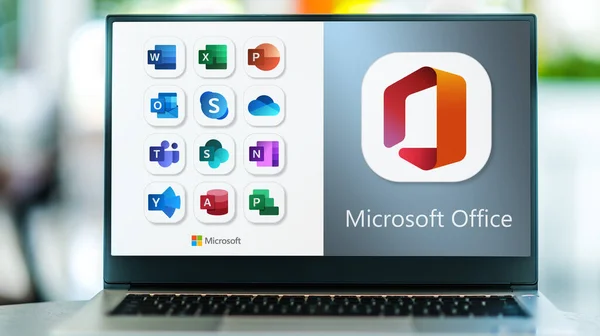 Poznan Pol Oct 2022 Ноутбук Компьютер Логотипами Microsoft Office Семьи — стоковое фото
