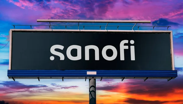Poznan Pol Oct 2022 Reklama Billboard Logo Sanofi Firmy Farmaceutycznej — Zdjęcie stockowe