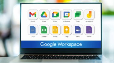 POZNAN, POL - NOV 8, 2022: Google Çalışma Alanı 'nı gösteren dizüstü bilgisayar, Google tarafından hazırlanan bulut hesaplama, üretkenlik ve işbirliği araçları, yazılım ve ürünler koleksiyonu