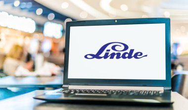 POZNAN, POL - DEC 28, 2022: Laptop computer displaying logo of Linde, a global multinational chemical company founded in Germany