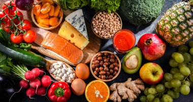 Genel sağlık durumunu iyileştirebilecek beslenme düzenini temsil eden gıda ürünleri