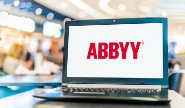 POZNAN, POL - 28 Haziran 2022: ABBYY İyi Okuyucu PDF 'nin logosunu gösteren dizüstü bilgisayar, ABBYY tarafından geliştirilen optik karakter tanıma (OCR) uygulaması