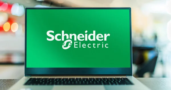 Poznan Pol Maj 2022 Laptop Komputer Logo Schneider Electric Francuskiej — Zdjęcie stockowe