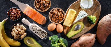 Sağlıklı cilt ve saçlar için besin takviyesi olarak önerilen biyotin açısından zengin gıda ürünleri