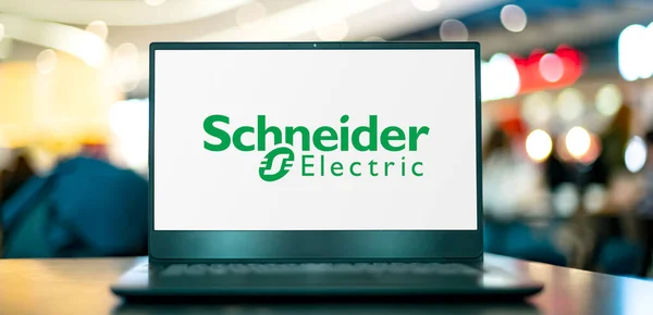 Poznan Pol May 2022 Комп Ютер Laptop Демонструє Логотип Schneider — стокове фото