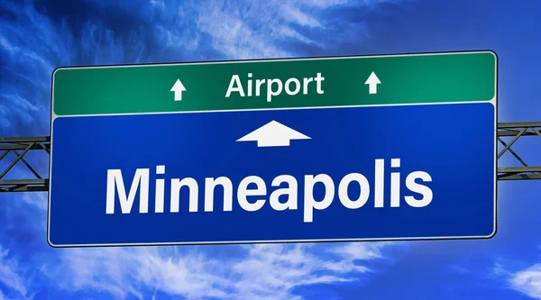 Road Sign Indicating Direction City Minneapolis — Stock Photo, Image