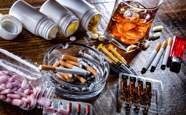 Sustancias Adictivas Incluyendo Alcohol Cigarrillos Drogas —  Fotos de Stock