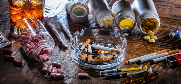 Zat Adiktif Termasuk Alkohol Rokok Dan Obat Obatan — Stok Foto