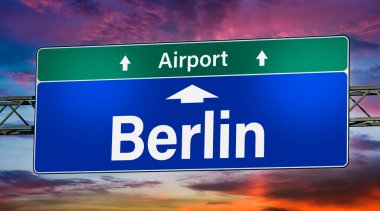 Berlin 'e giden yolu gösteren işaret levhası..