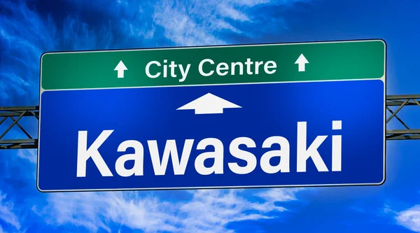 Señal Tráfico Que Indica Dirección Ciudad Kawasaki — Foto de Stock