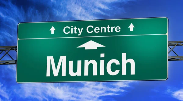 Road Sign Indicating Direction City Munich — Stock Photo, Image