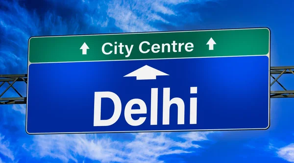 Road Sign Indicating Direction City Delhi — Stock Photo, Image