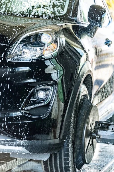 Une Voiture Dans Lave Auto Automatique — Photo