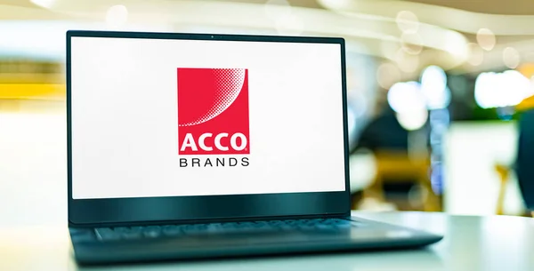 Poznan Pol Rpr11 2023 展示Acco品牌公司标志的笔记本电脑 Acco品牌公司是高档商业 学术和消费品的设计者 制造商和销售者 — 图库照片