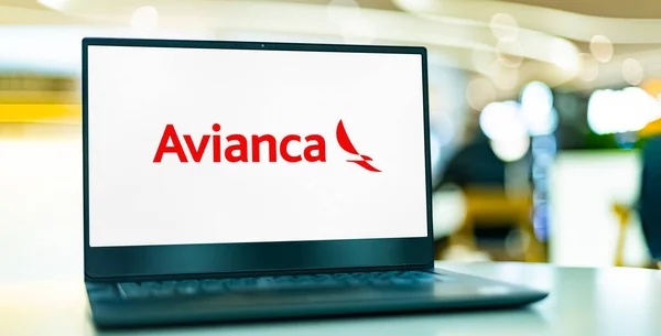 Poznan Pol Apr 2023 Laptopcomputer Met Logo Van Avianca Grootste — Stockfoto
