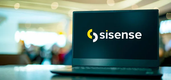 Poznan Pol Apr 2022 Laptop Computer Displaying Logo Sisense Business — Foto Stock