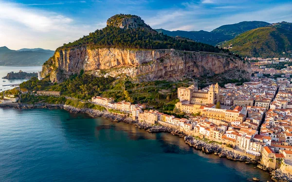 Luchtfoto Van Cefalu Aan Tyrreense Kust Van Sicilië Italië — Stockfoto