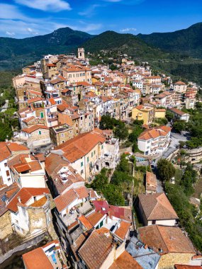 Perinaldo Imperia Eyaleti, Liguria, İtalya için görünümünü.