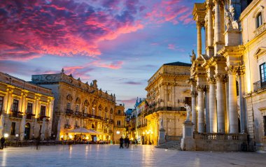 Piazza Duomo Syracuse, Sicilya, İtalya