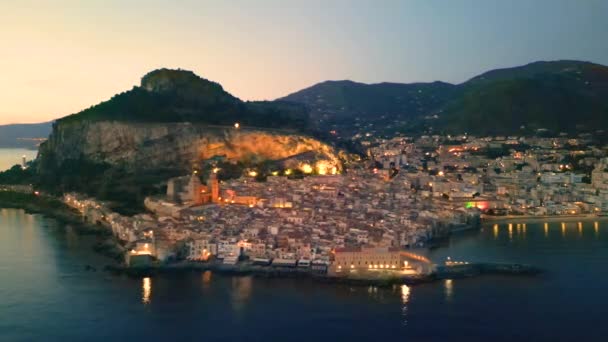 Flygfoto Över Cefalu Den Tyrrenska Kusten Sicilien Italien — Stockvideo