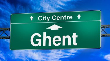 Gent şehrine giden yolu gösteren tabela..