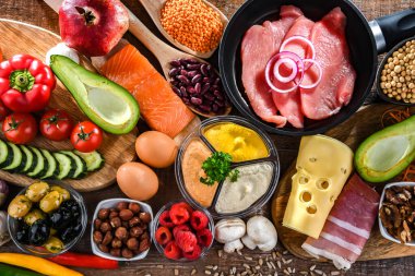 Ingredients of healthy diet that maintains or improves overall health status