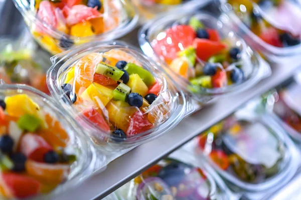 Plastic Boxes Pre Packaged Fruit Salads Put Sale Commercial Refrigerator — Stock fotografie