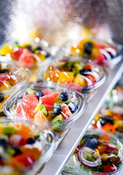 Plastic Boxes Pre Packaged Fruit Salads Put Sale Commercial Refrigerator — Fotografia de Stock