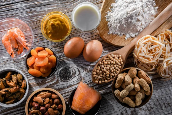 Yumurta, süt, soya, fındık, balık, deniz ürünleri, buğday unu, hardal, kurutulmuş kayısı ve kereviz de dahil olmak üzere genel gıda alerjisi olan bileşim.