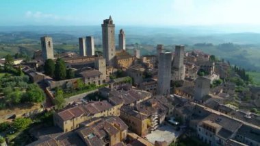 İtalya, Toskana 'daki San Gimignano' nun hava manzarası. UNESCO Dünya Mirası Alanı