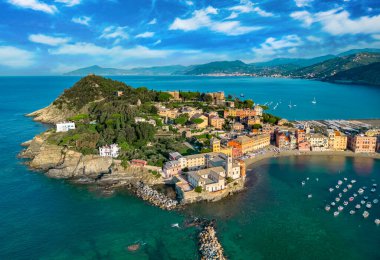 Sestri Levante 'deki Sessizlik Körfezi' nin havadan görünüşü, Liguria, İtalya