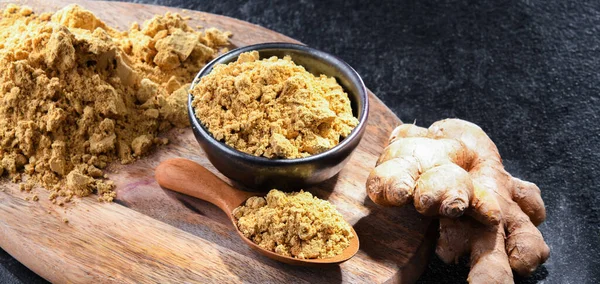 Zemin zencefilli bir kase ve taze rhizomu.