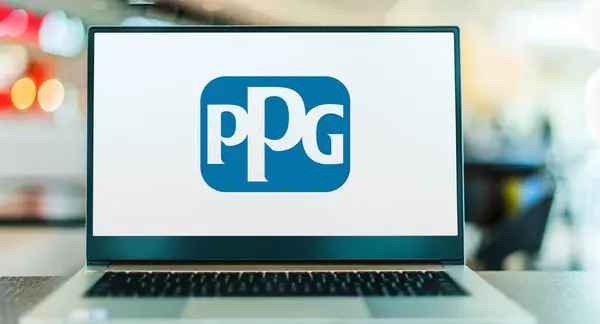 Poznan Pol Dec 2022 Laptop Computer Displaying Logo Ppg Industries — Stockfoto
