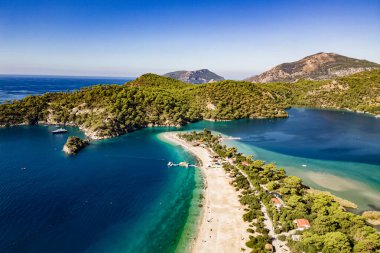 Mugla ilinin Fethiye ilçesine bağlı Oludeniz hava manzarası