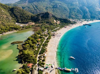Mugla ilinin Fethiye ilçesine bağlı Oludeniz hava manzarası