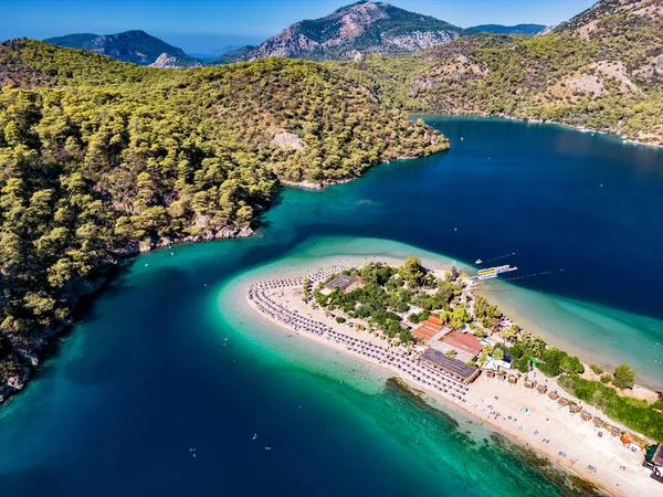 Mugla ilinin Fethiye ilçesine bağlı Oludeniz hava manzarası