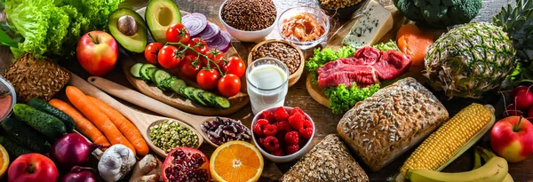 Eine Vielzahl Von Lebensmitteln Für Eine Ausgewogene Ernährung — Stockfoto
