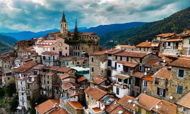 Apricale Imperia Eyaleti, Liguria, İtalya için görünümünü.