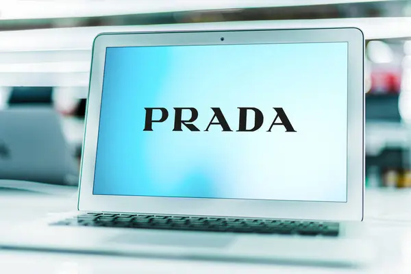 Poznan Pol May 2021 Laptop Computer Displaying Logo Prada Italian — Stock Photo, Image