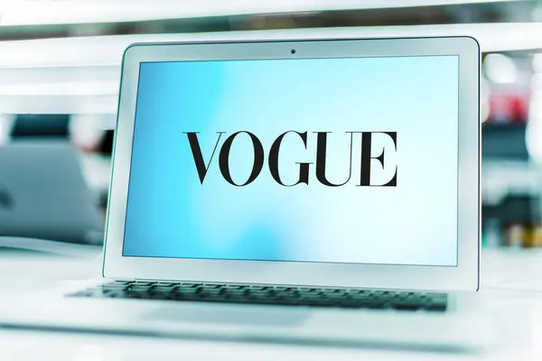 Poznan Pol May 2021 Laptop Computer Displaying Logo Vogue Fashion — Stock Photo, Image